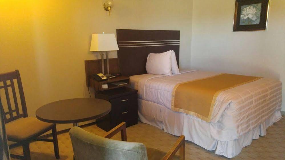 Melville Country Inn Ngoại thất bức ảnh